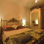 Il Borgo Del Castello Cremolino