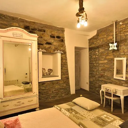 Il Borgo Del Castello Cremolino