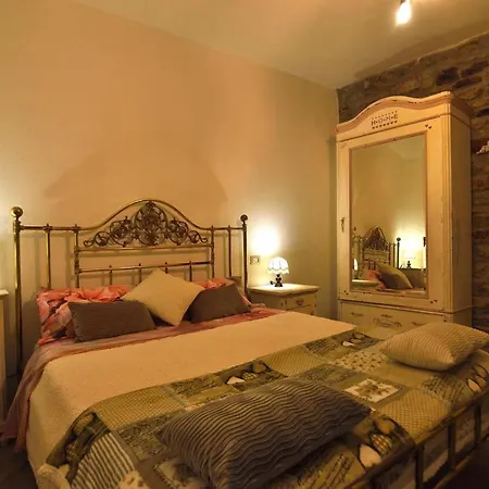 Il Borgo Del Castello Cremolino