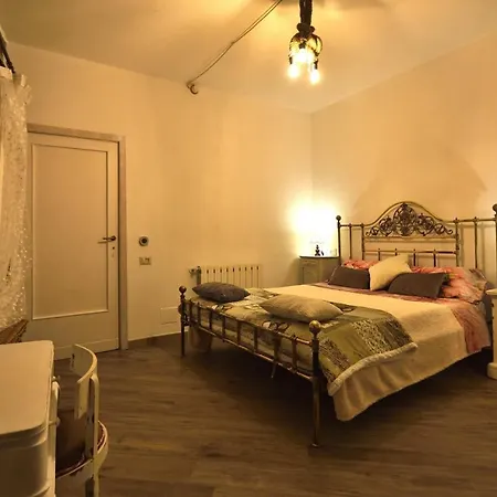 بيت ضيافة Il Borgo Del Castello Cremolino