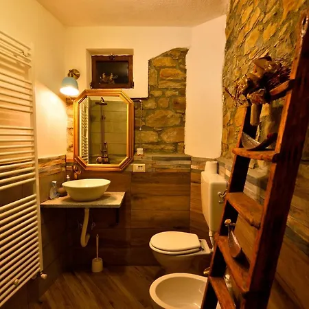 Il Borgo Del Castello Gæstehus Cremolino