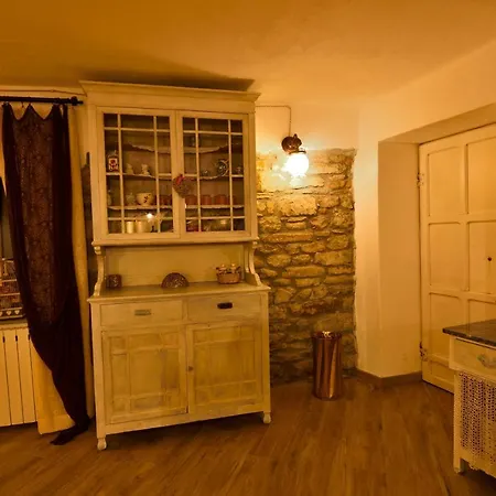 Il Borgo Del Castello Cremolino