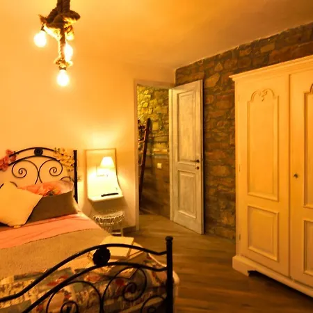 Il Borgo Del Castello 招待所 3*