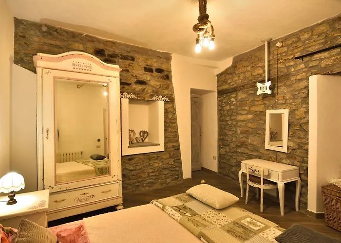 Il Borgo Del Castello Cremolino