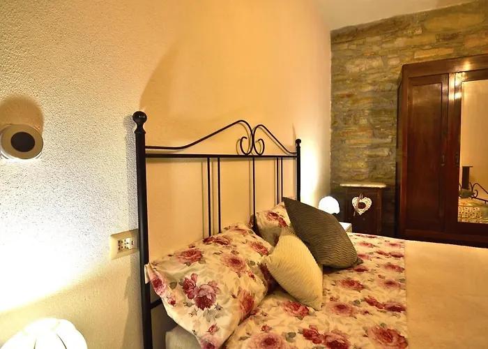 Il Borgo Del Castello Cremolino