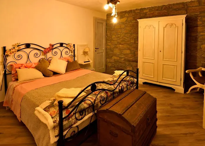 Il Borgo Del Castello Cremolino